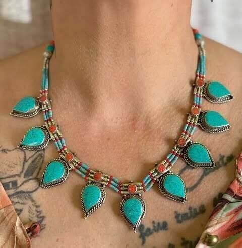 Collier unique en corail et turquoise 