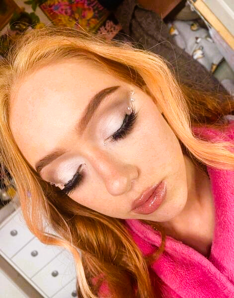 A gorgeous prom make up look!