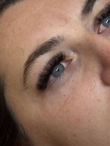 Volume lashes
