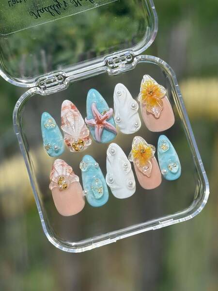 Amande M- Nail art Niv 4