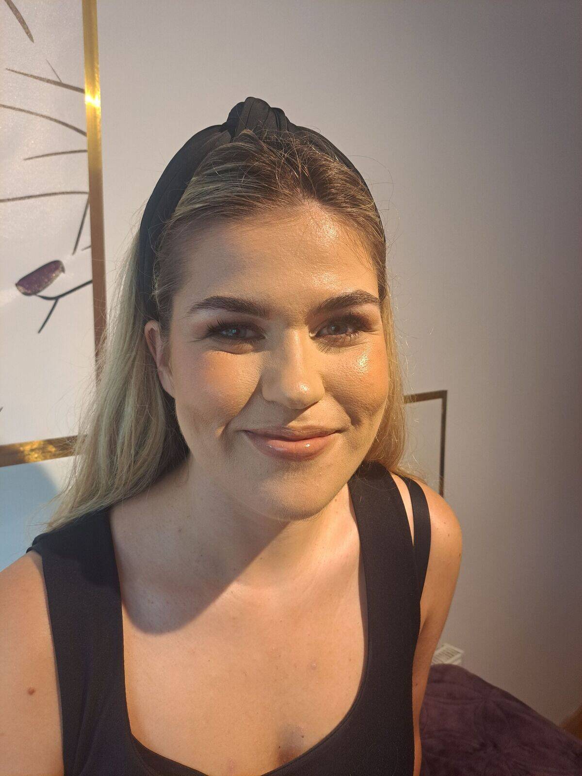 Make-up 