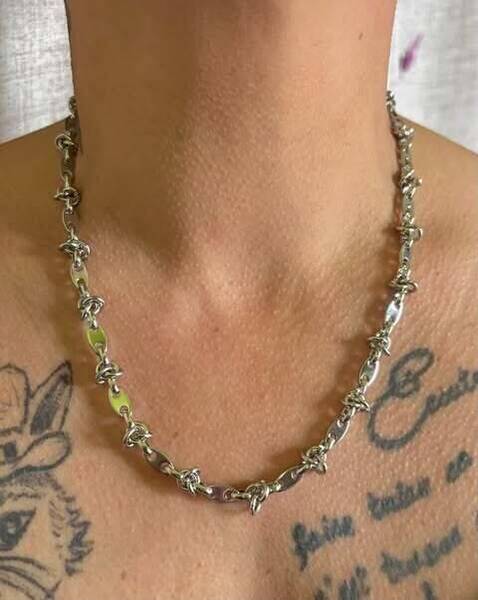 Collier en acier liens avec nœud