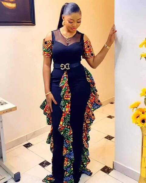 Elegant dress for an elegant queen 👑 