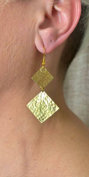 Boucles d\'oreilles doré martelées