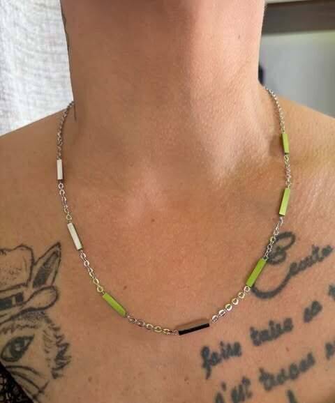 Collier cylindrique en acier argenté