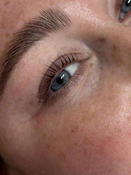 Lash lift & tint