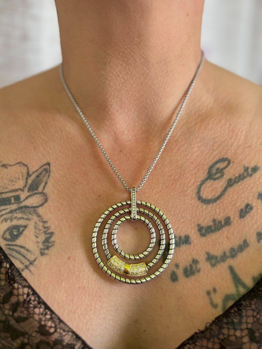 Collier classique en rhodium