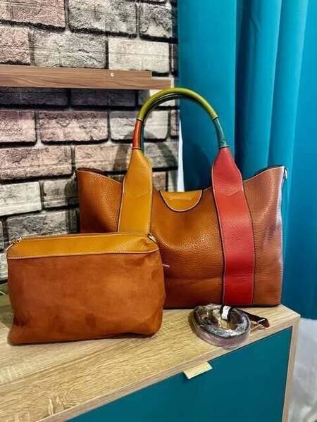 Sac bandoulière avec bretelles de couleur