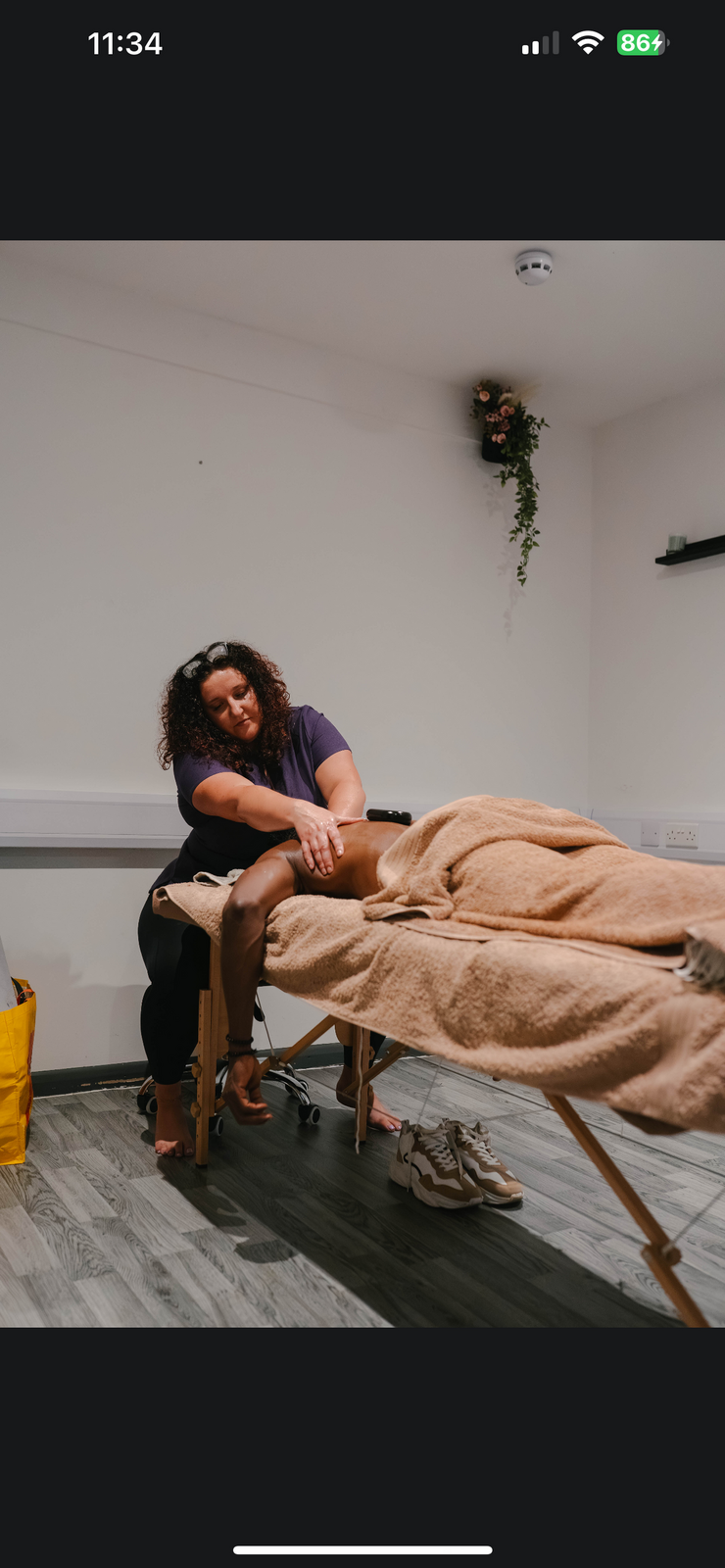 Hot stone massage 