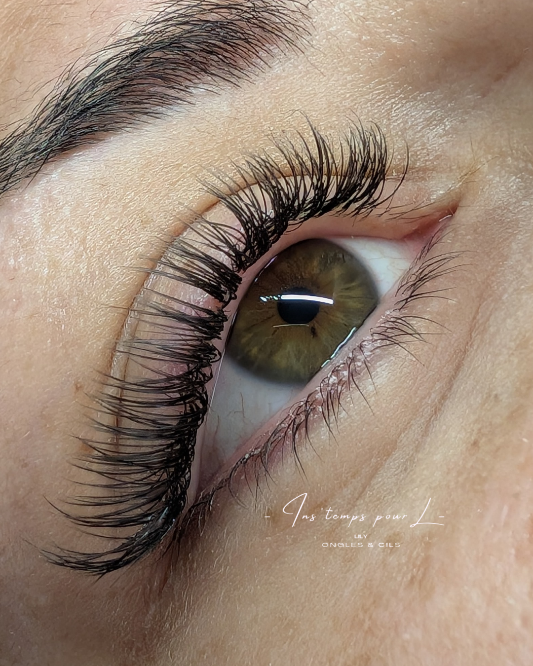 Cils à cils