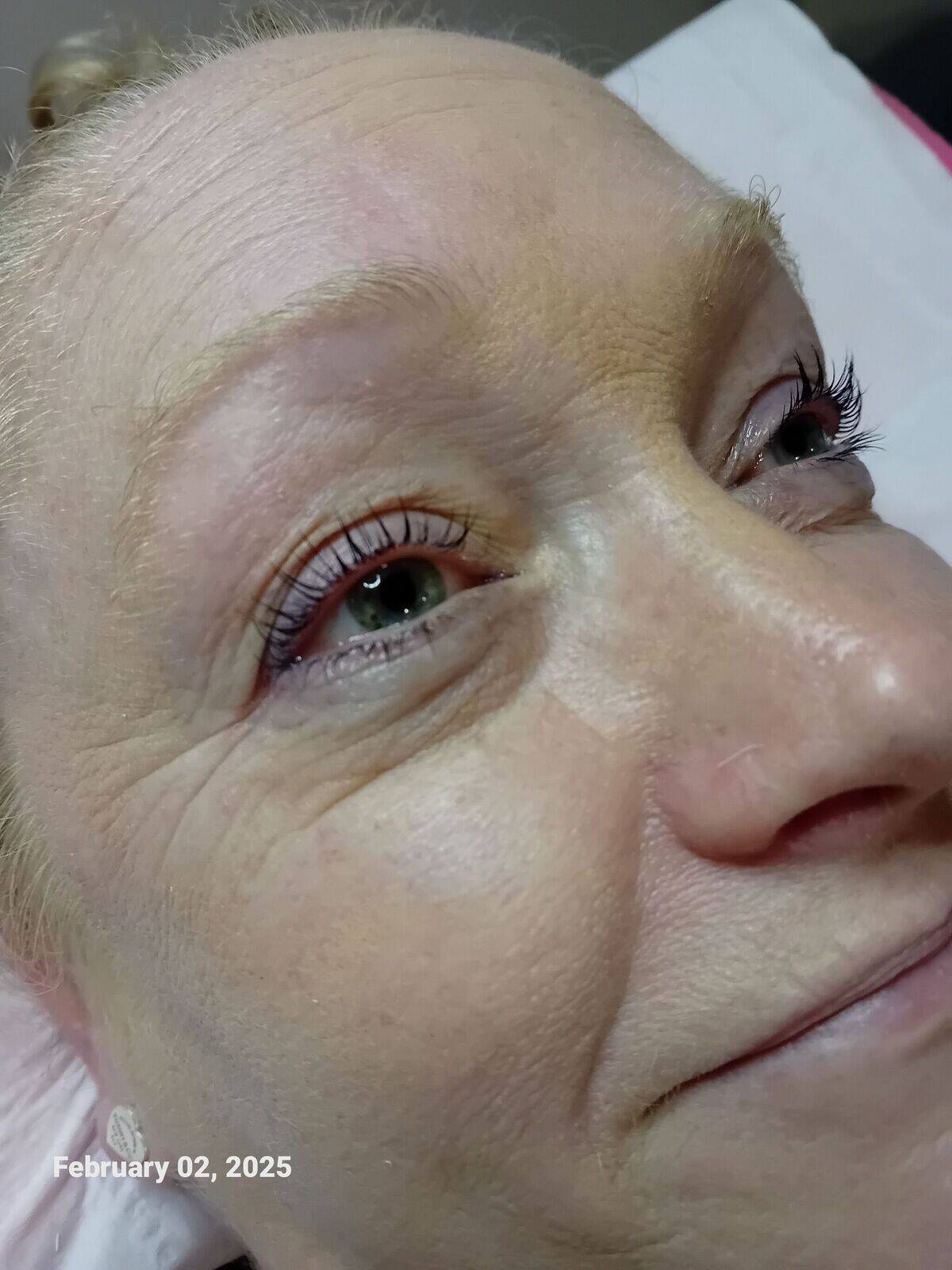 Lash lift and tint 