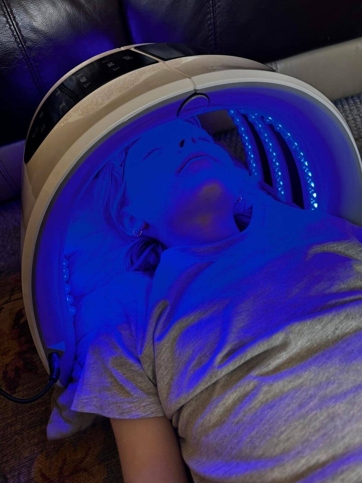 LED light therapy treatment 