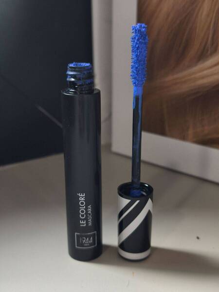 Le mascara Volume & Soin Bleu Electrique 