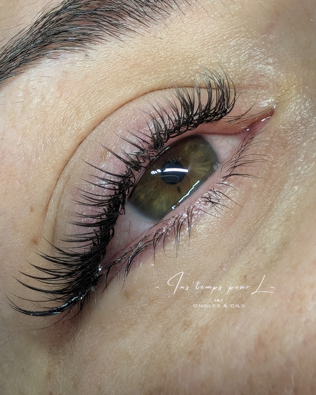 Cils à cils