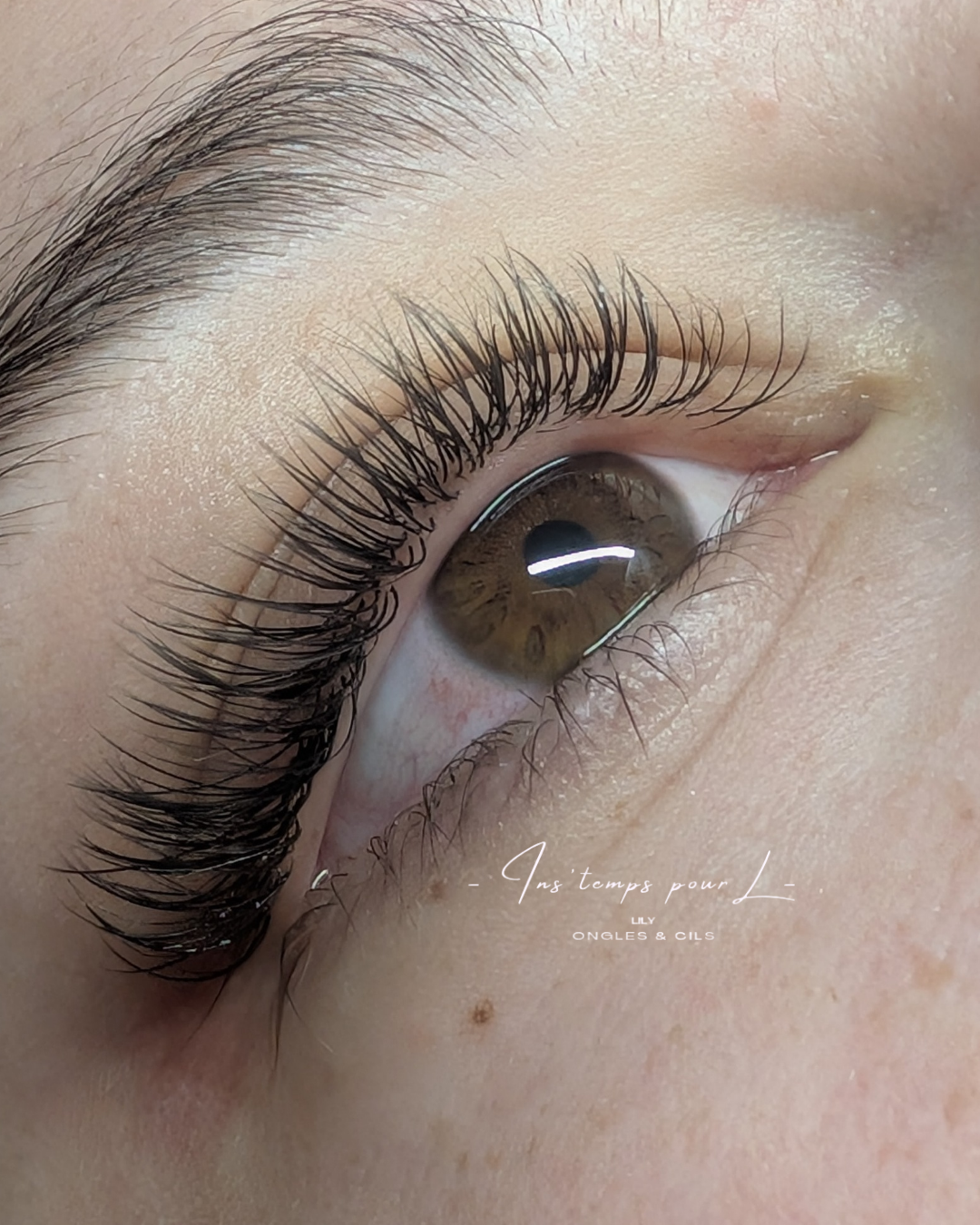 Cils à cils