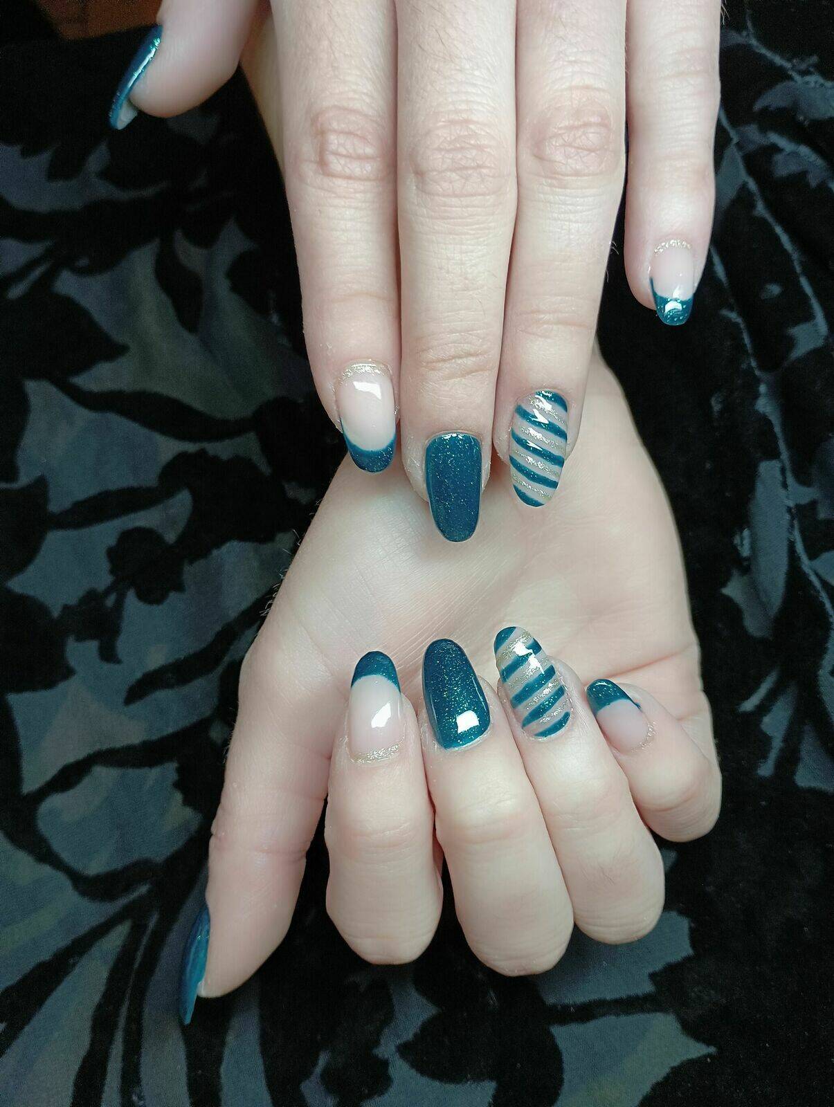 Gel sur ongles naturels nail art noël 
