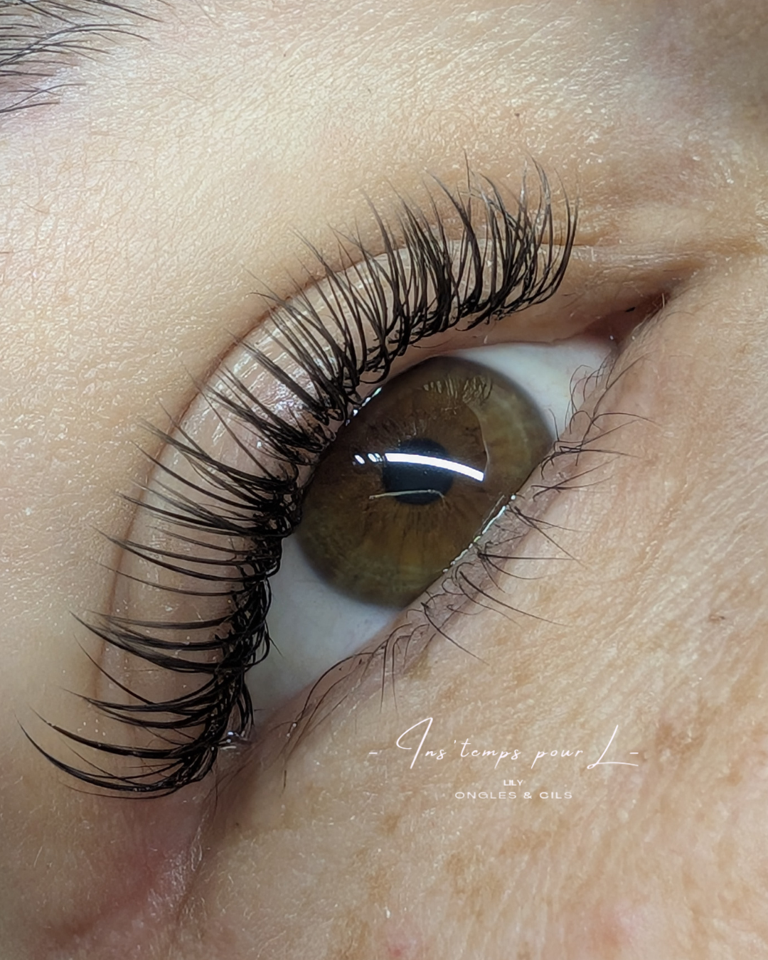 Cils à cils