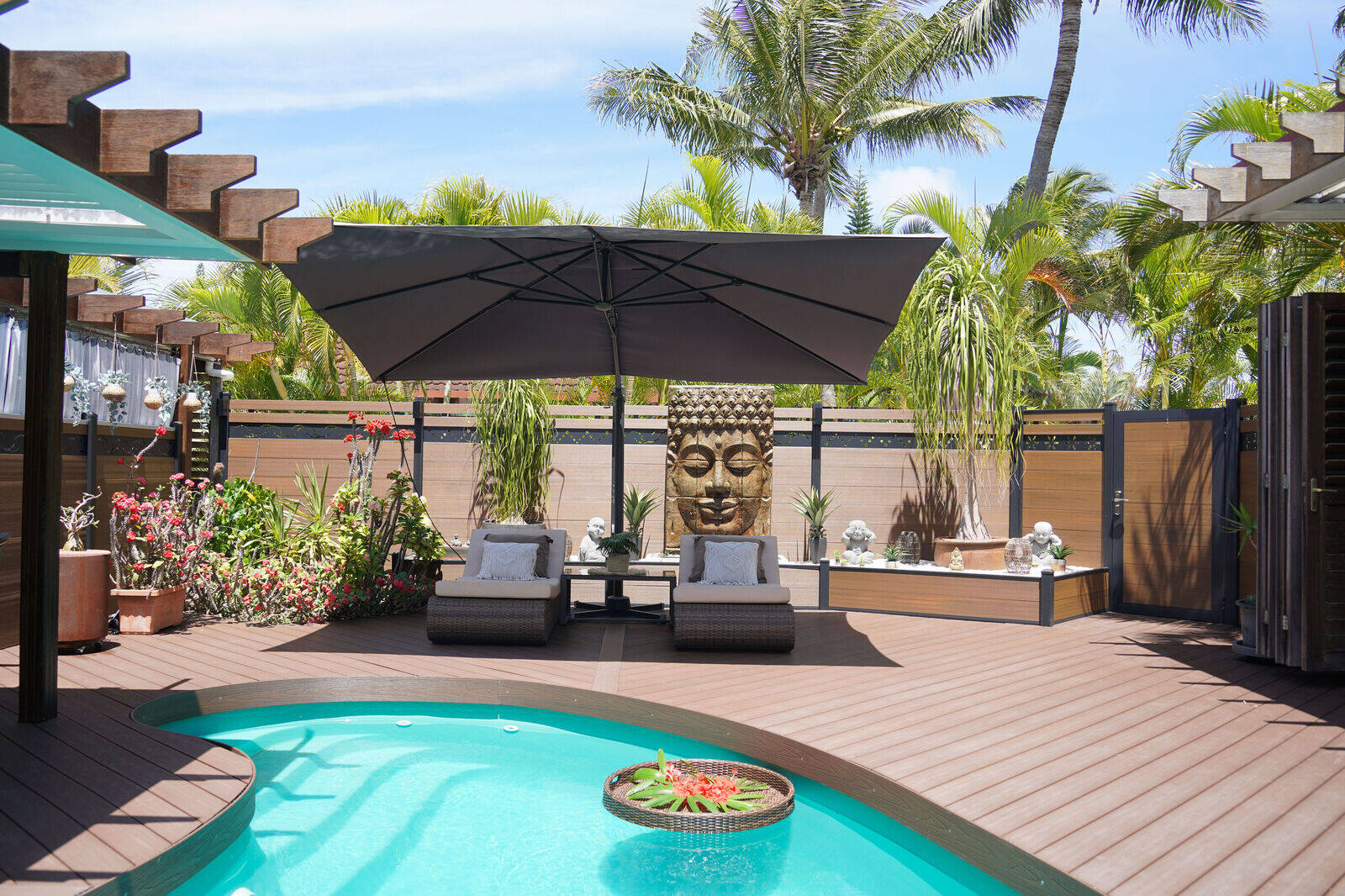 2025-128 - BON CADEAU OFFERT A *** PAR ***