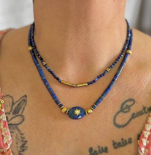 Duo Colliers court en acier pierres naturelles en lapis lazuli .