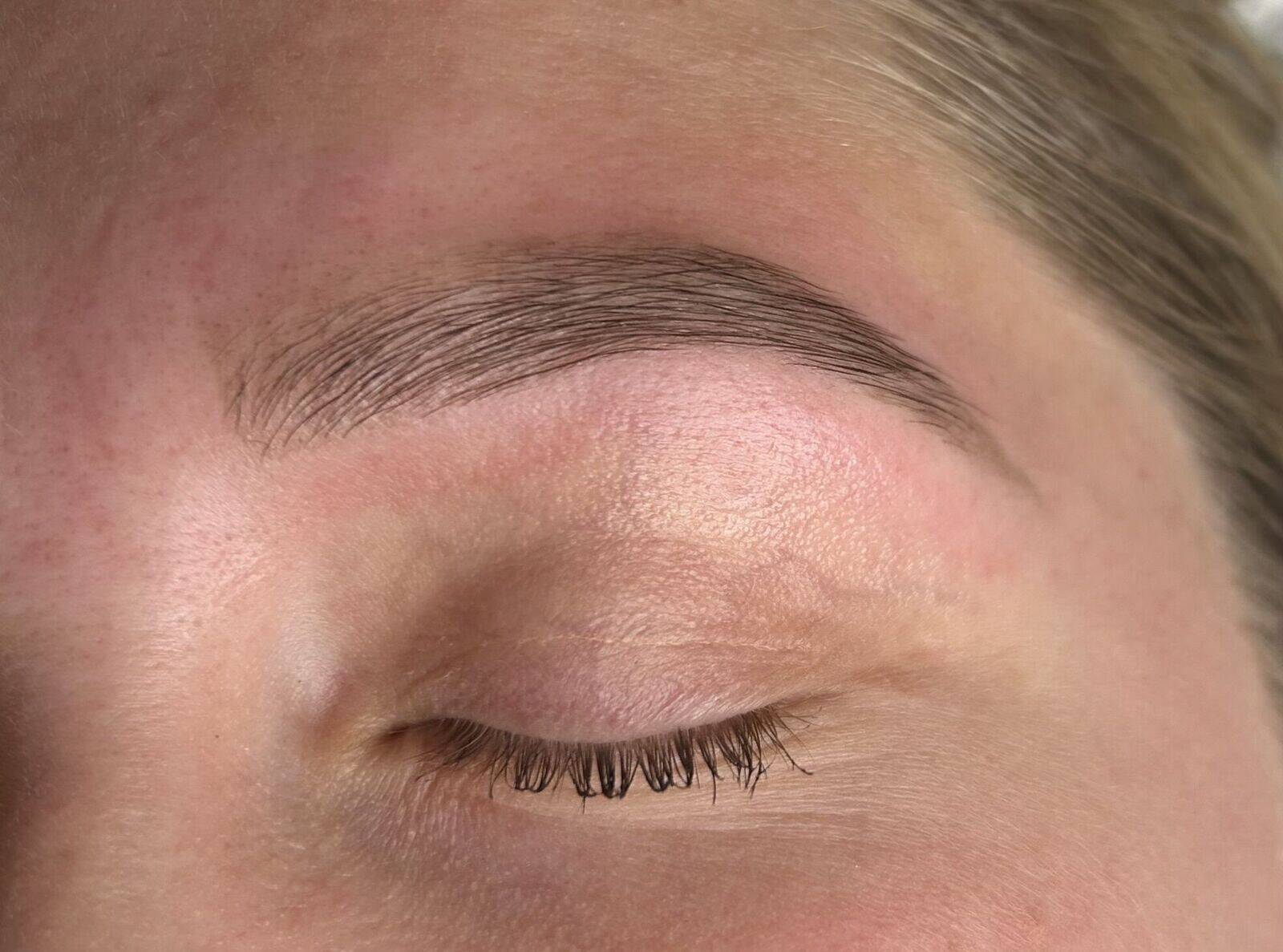BROW WAX AND TINT