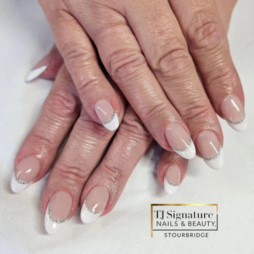 Another beautiful set of wedding nails over gel extensions 😍