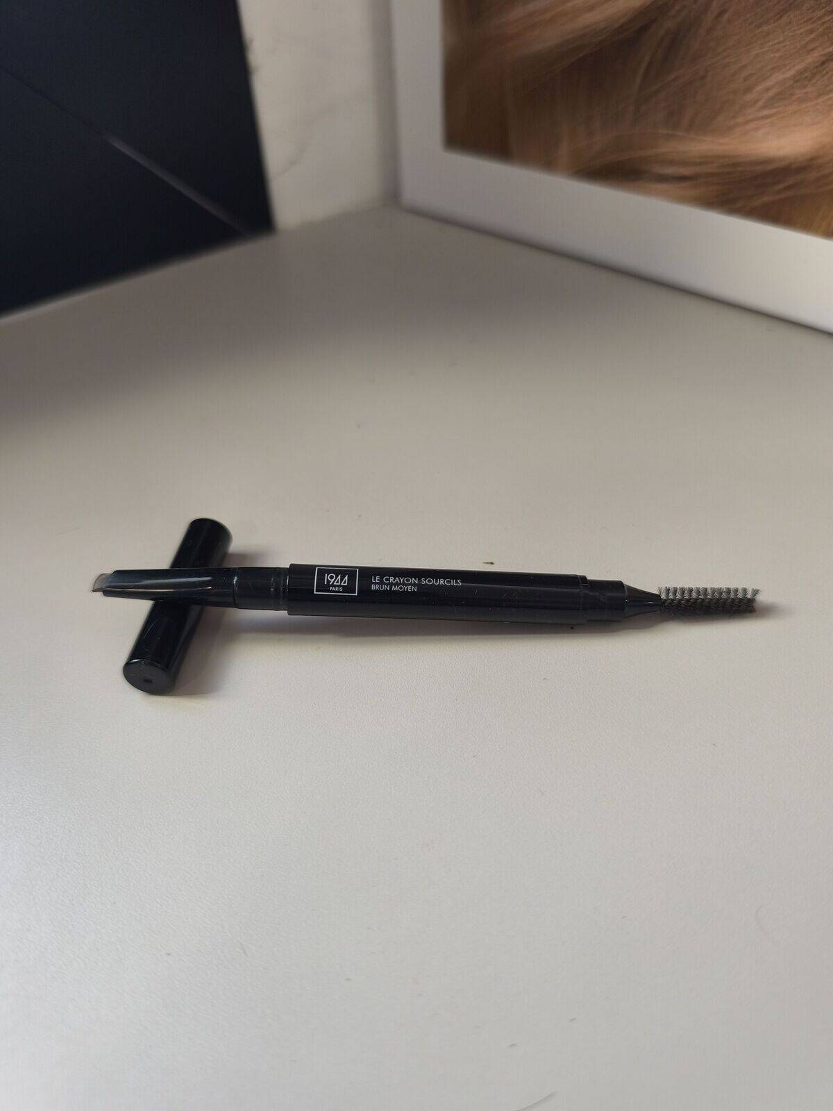 Le crayon sourcils Brun Moyen